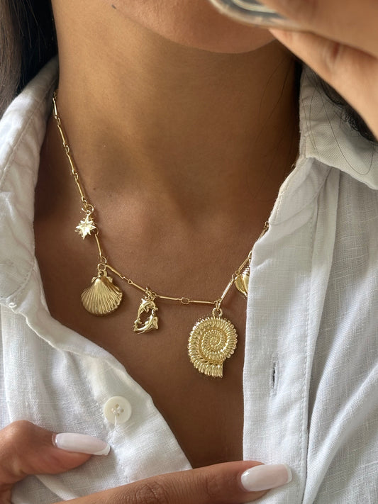 COLLIER À CHARMS -NAYA