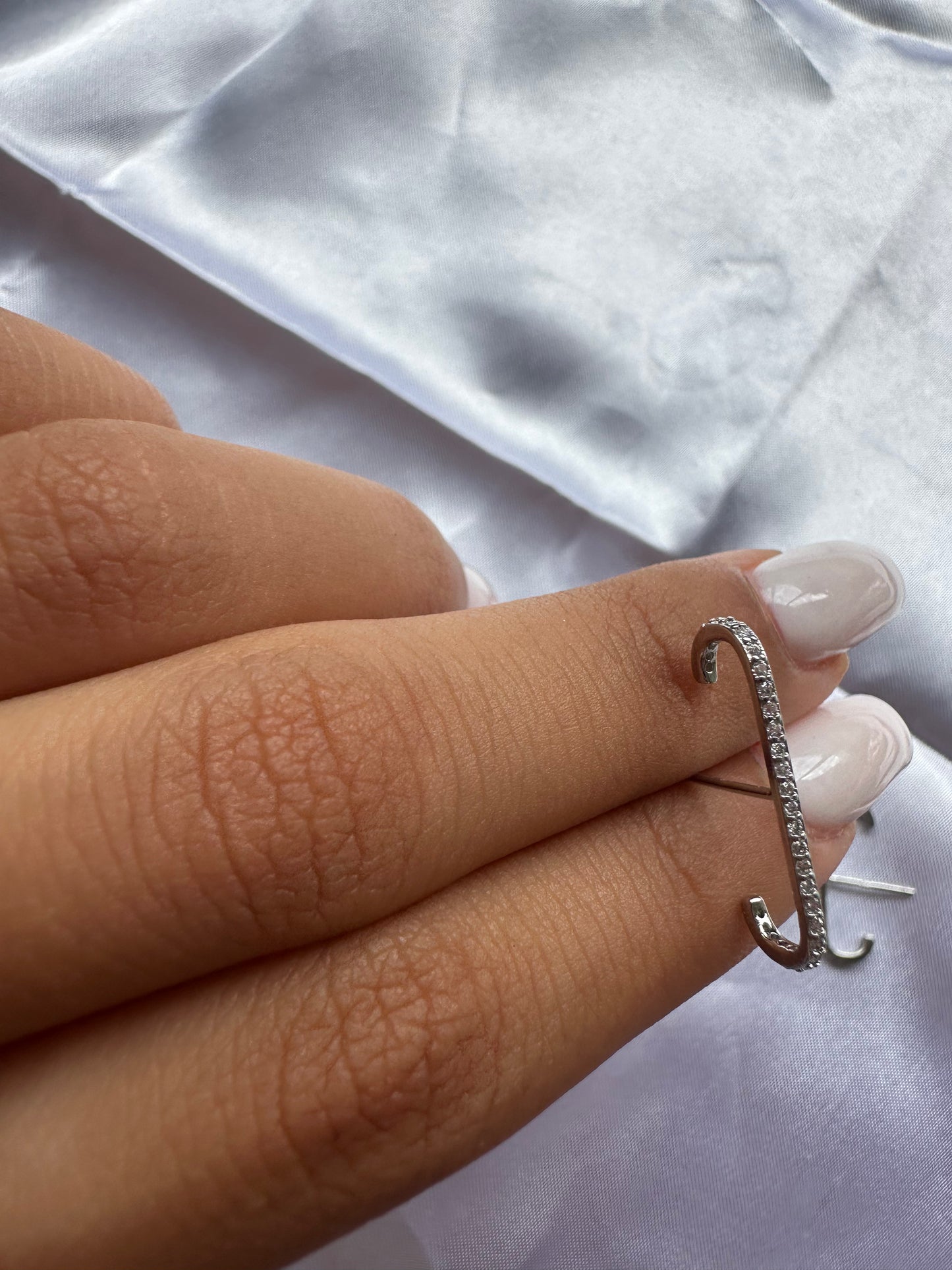 BOUCLES D'OREILLES LINÉAIRES FINES ARGENTÉE - LYNA