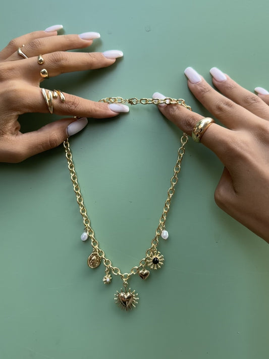 COLLIER À CHARMS -COACHELLA